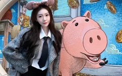 父亲把四个女儿日出水